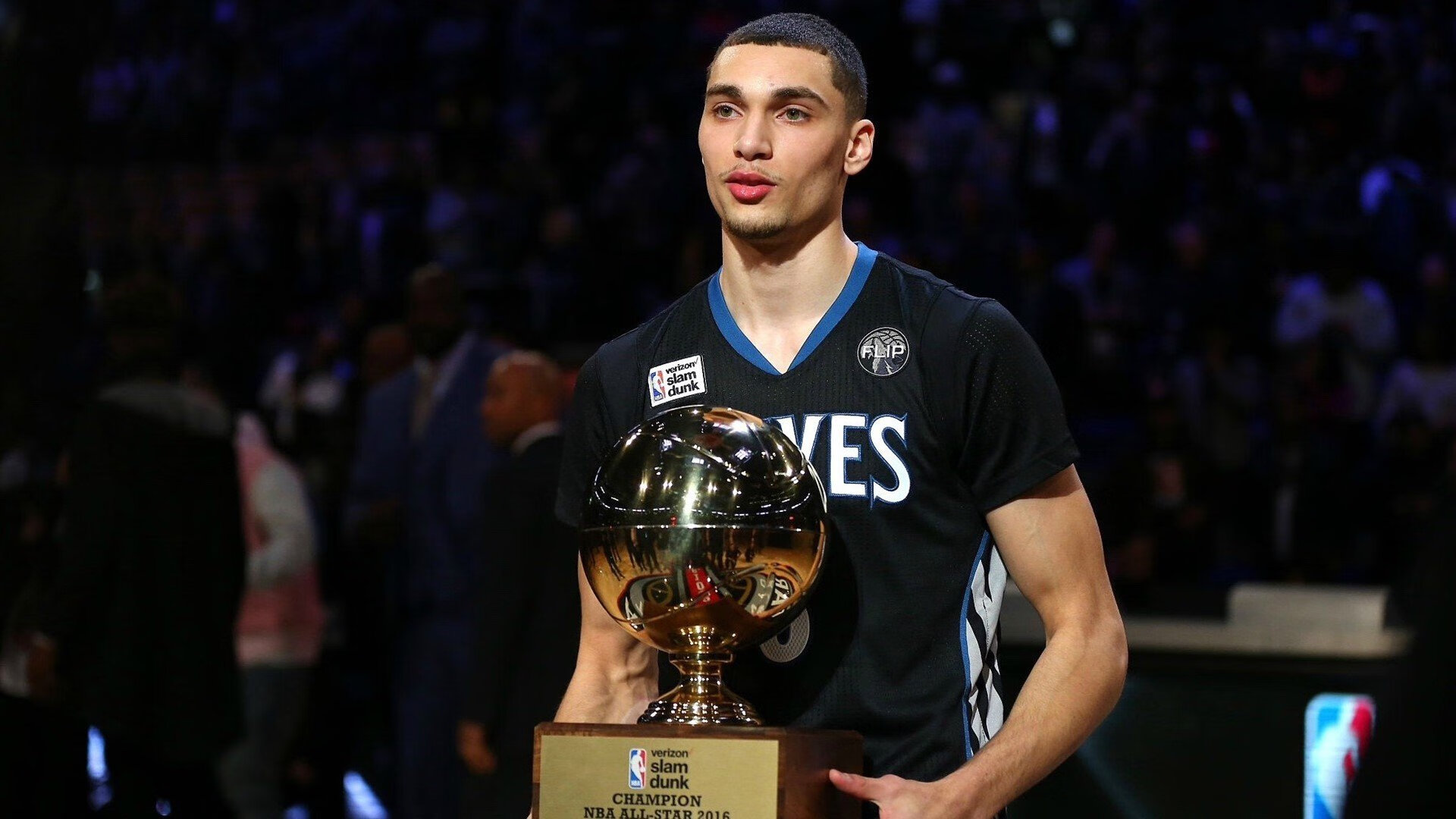 梅西存在感拉满，巴黎爆冷卡塔尔，巨星光环下的足球政治与资本博弈