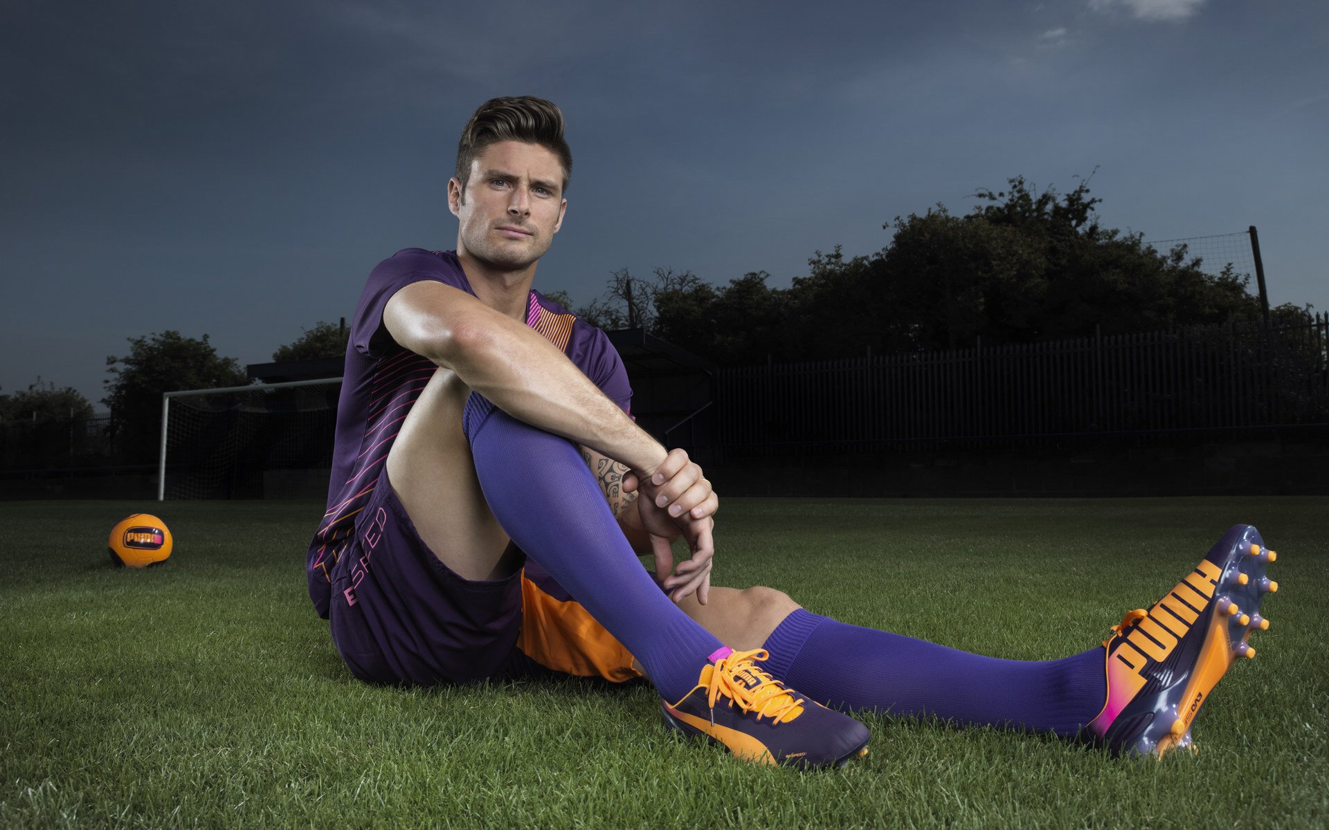 萨拉赫冠军级表现点燃安菲尔德,波兰血拼威尔士诠释欧陆足球铁血意志